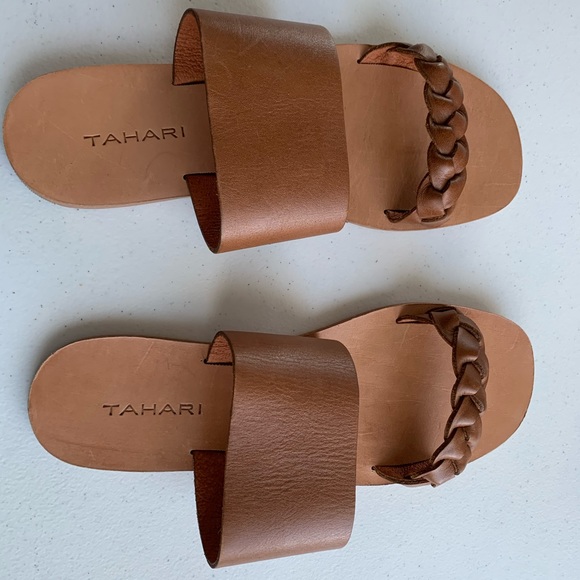 Tahari Shoes - Tahari slides/NWT